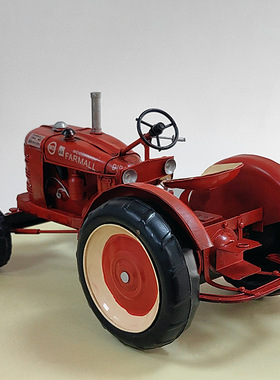 60年代复古怀旧手扶拖拉机模型