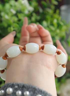 天然和田玉12mm俄白随型珠单圈手串  朋友亏出~   货号15870