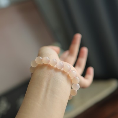 和田玉藕粉圆珠单圈手串