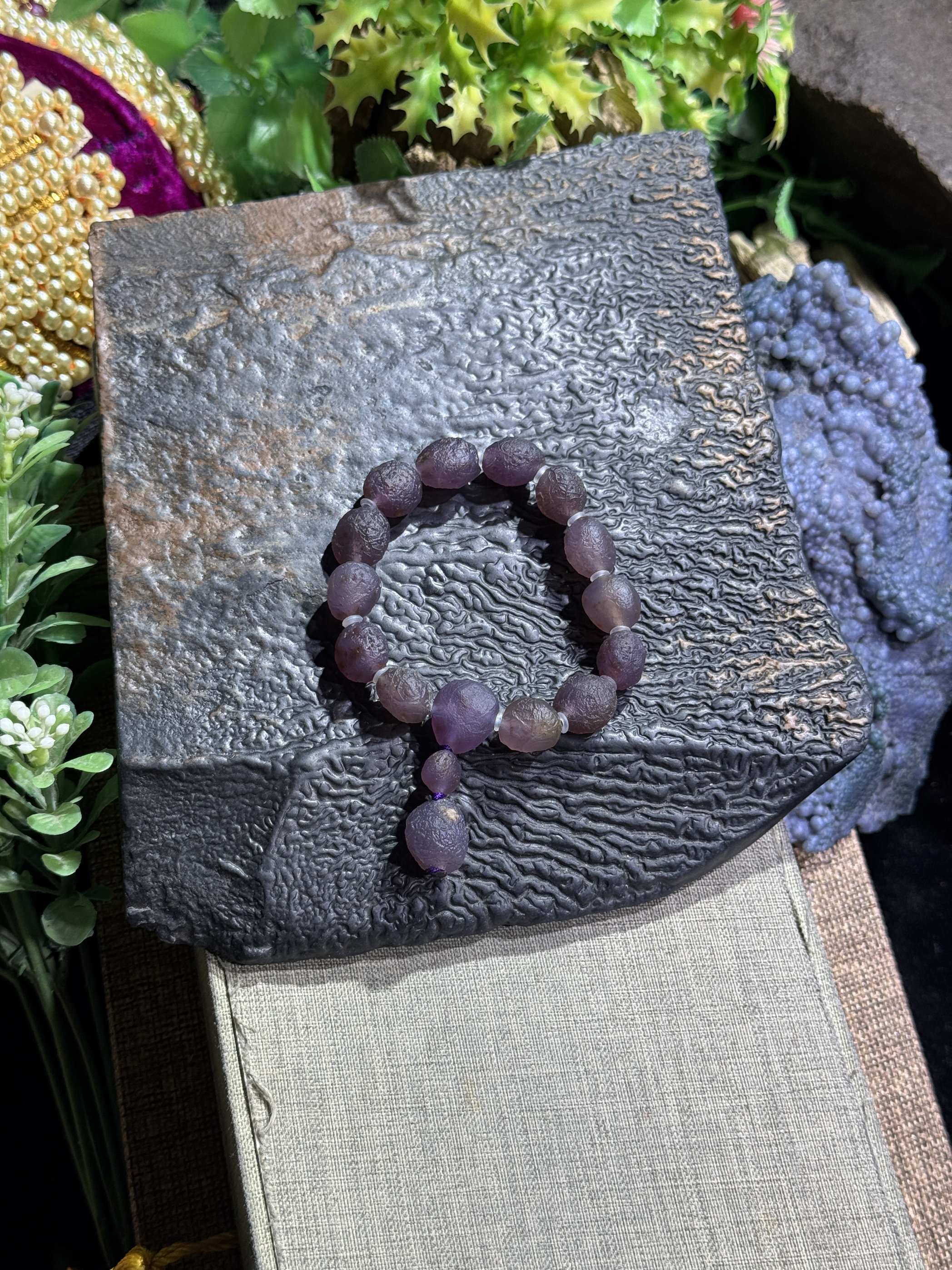 阿拉善戈壁玛瑙 天然精品葡萄干 紫罗兰手链手串 明紫色紫罗兰