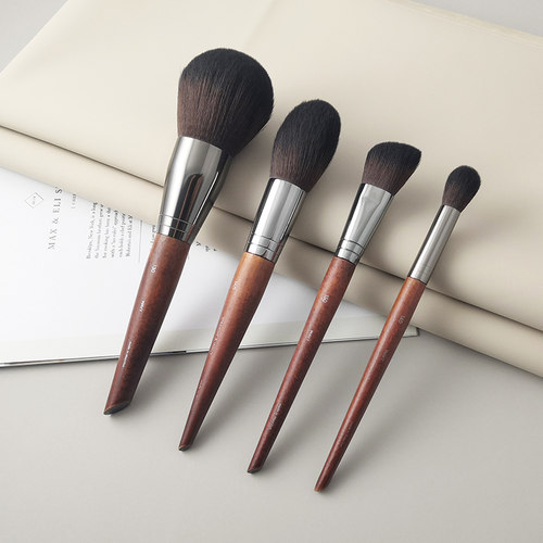 MUFE130散粉刷140高光刷150修容刷160火苗腮红刷定妆刷蜜粉刷侧影