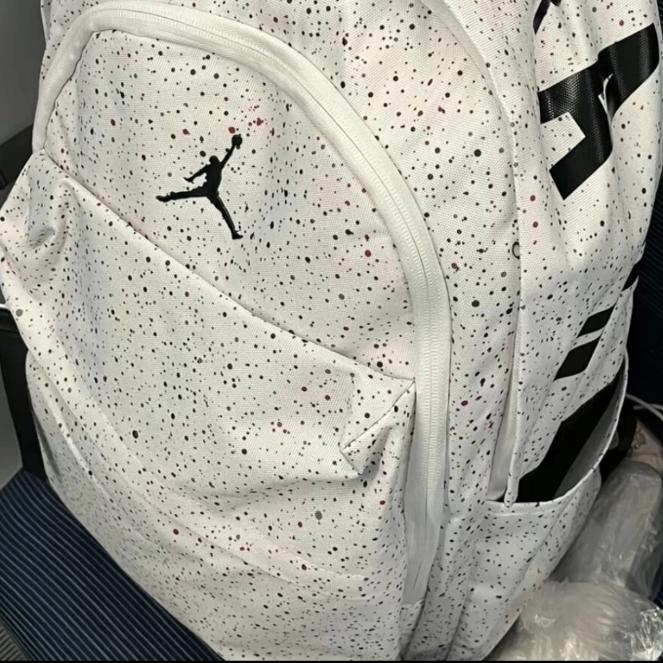 Jordan满天星涤纶(聚酯纤维)书包背包双肩包中号JD2133032PS-008