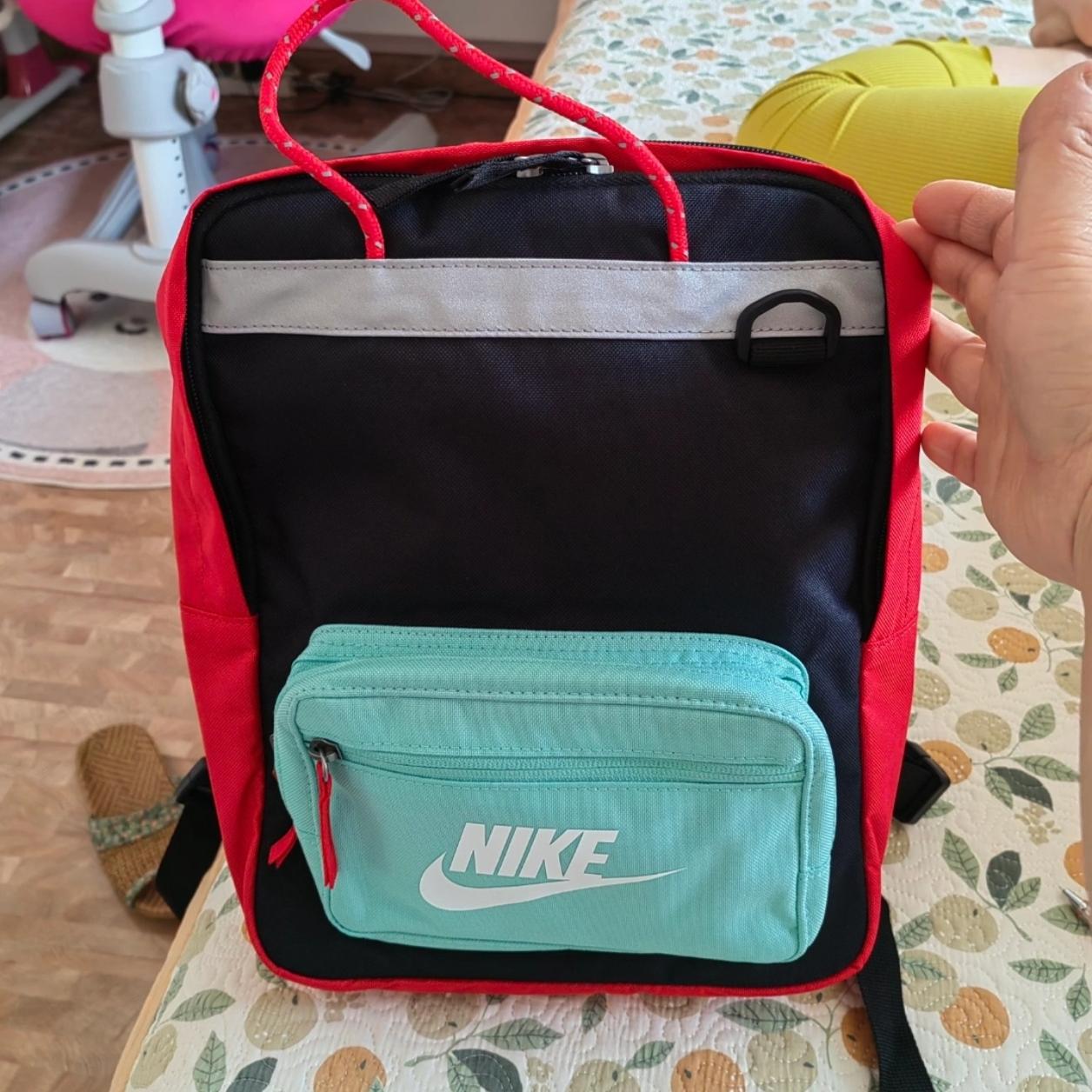 Nike日常生活男女运动双肩包