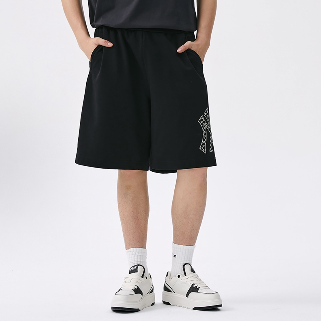 MLB 25新款NY刺绣宽松运动休闲五分裤针织短裤3ASPM0253-50BKS