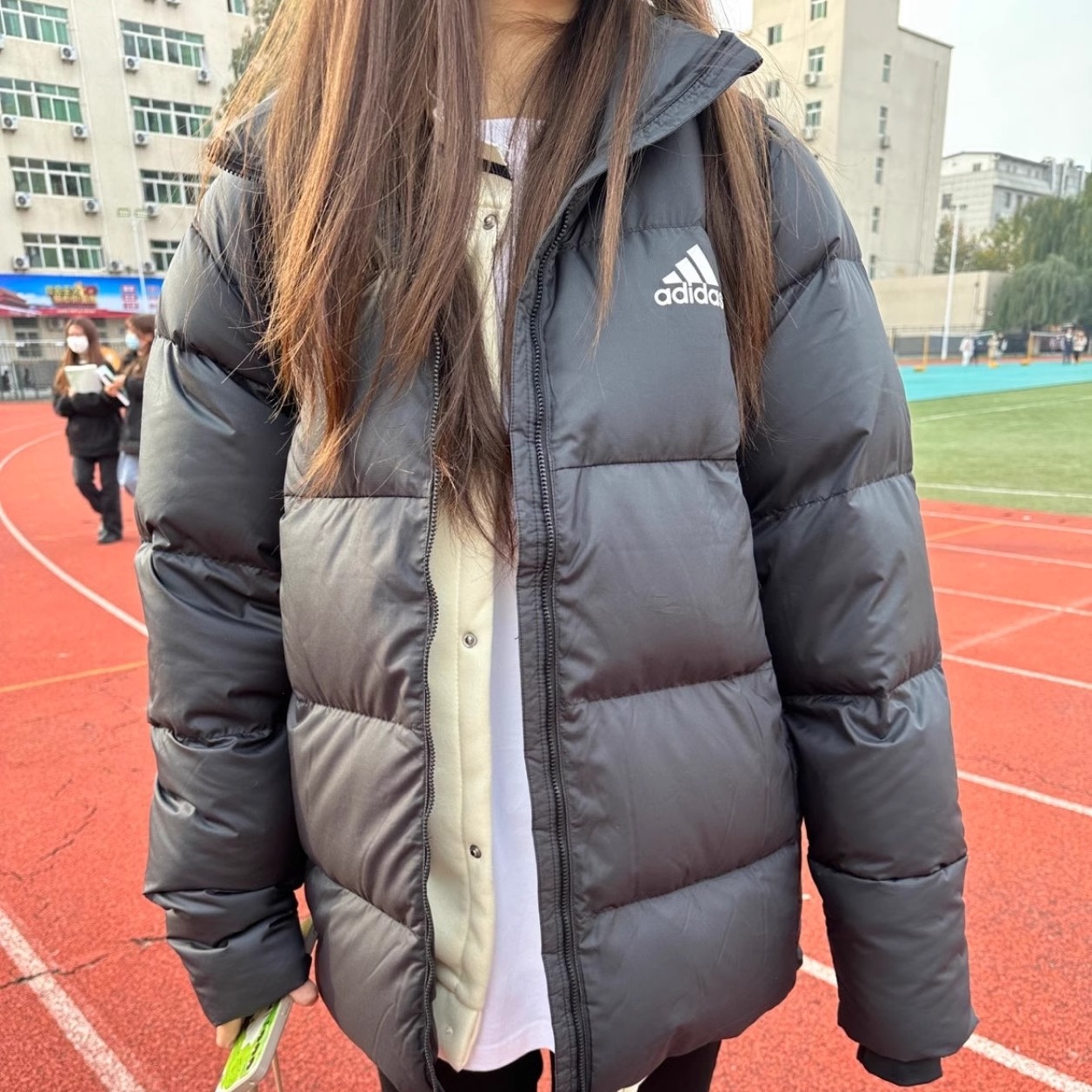 Adidas/阿迪达斯冬季新款男子短款保暖运动休闲羽绒服GV5349