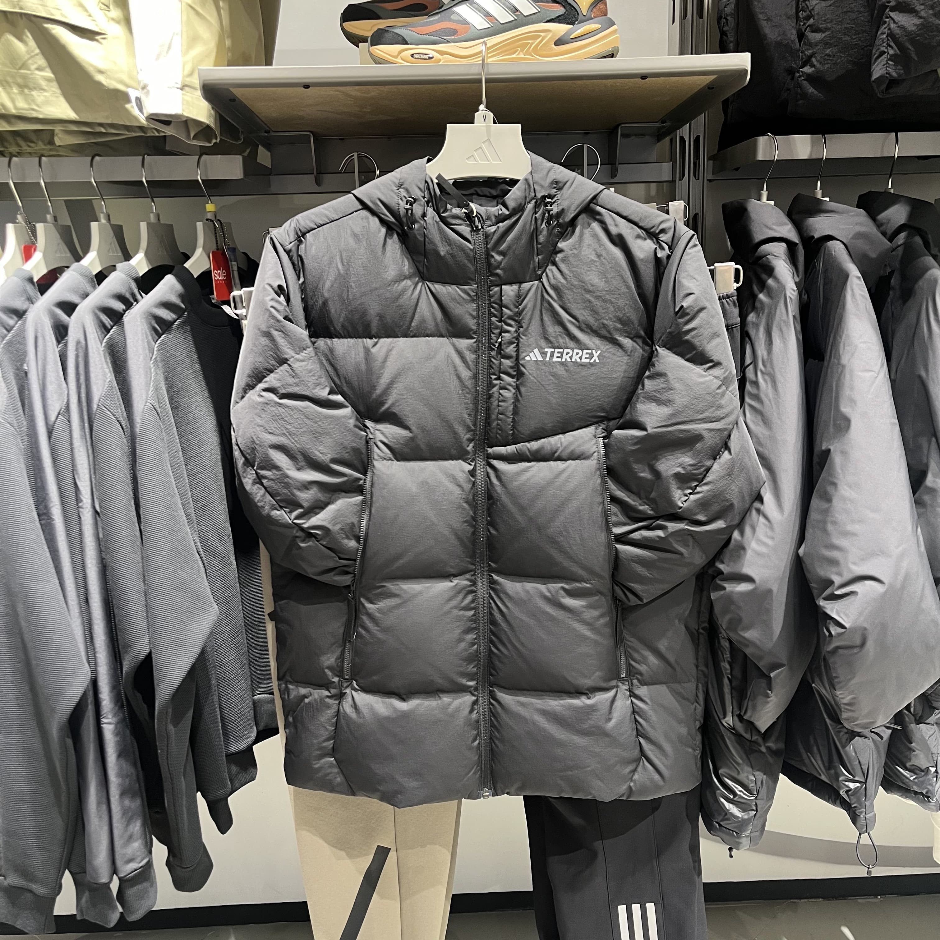 阿迪达斯羽绒服男2024秋冬户外连帽抗风外套鹅绒IX5621