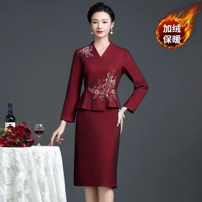 31喜婆婆喜妈妈丈母娘装假两件秋冬款婚礼宴会新款礼服连衣裙