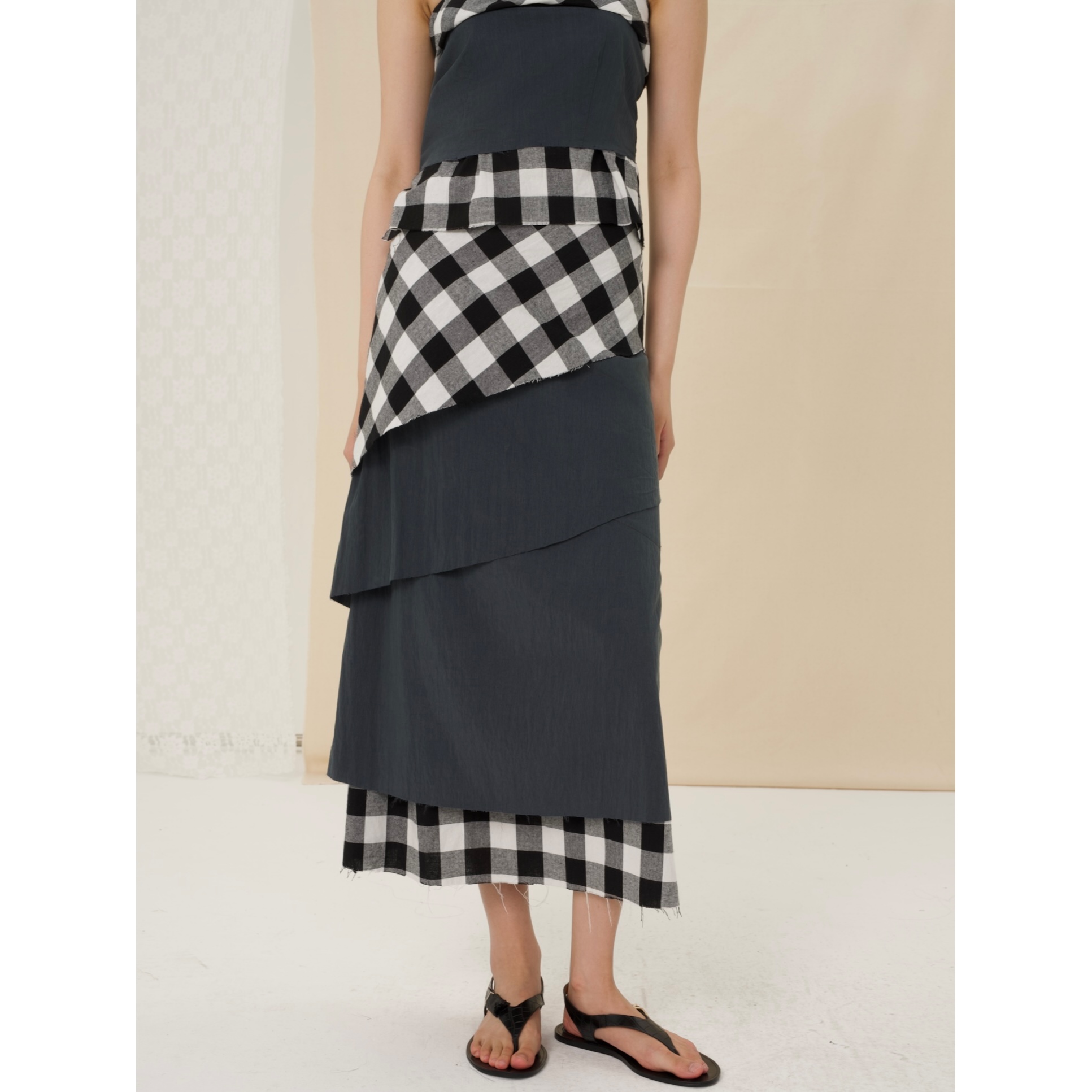 YOWSAH 有机棉格纹拼接不规则多叠层半身裙