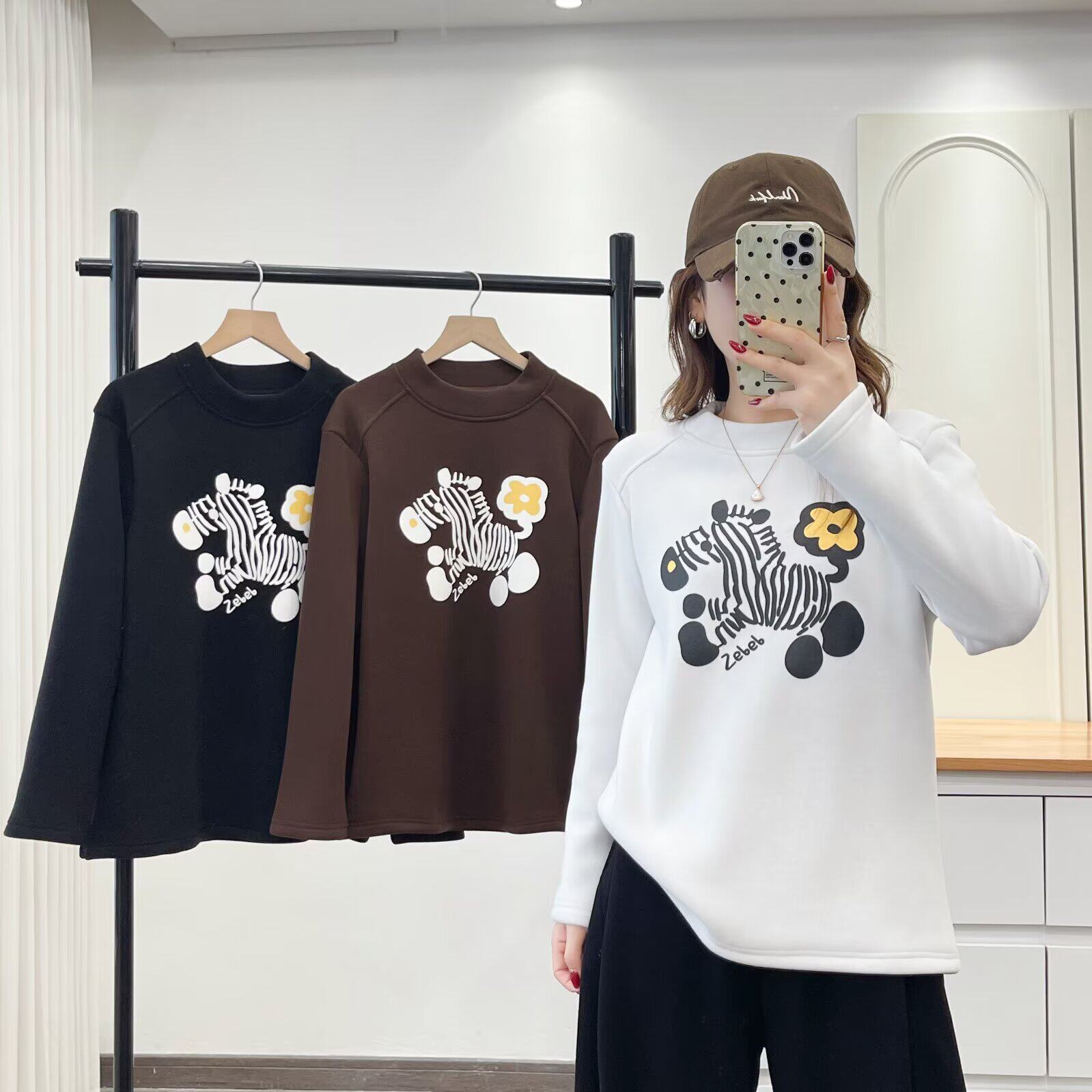 卡通斑马印花加绒加厚长袖T恤女圆领宽松大码女装保暖打底衫上衣