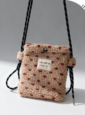 ITSOUMEI毛绒爱心斜挎包女羊羔毛迷你便携百搭抽绳小包包