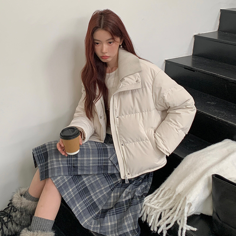 韩版2025年冬季新款羽绒服女短款立领休闲百搭90白鸭绒高品质平湖