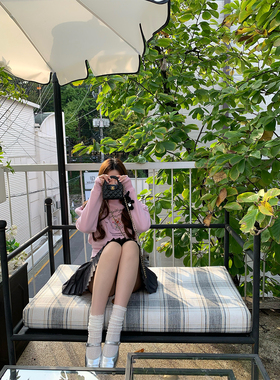 Lily Rosemary /首尔walk 花园少女刺绣卫衣黑粉两色