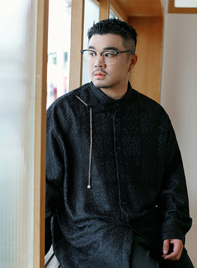 韦恩泽维尔大码轻奢黑色衬衫男长袖宽松痞帅暗纹蕾丝立领衬衣8946