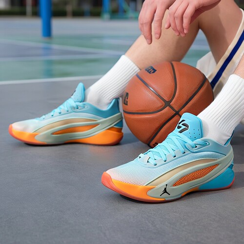 幸运叶子|耐克男女童鞋大童JORDAN LUKA 5 LIFE BG篮球鞋IU2366