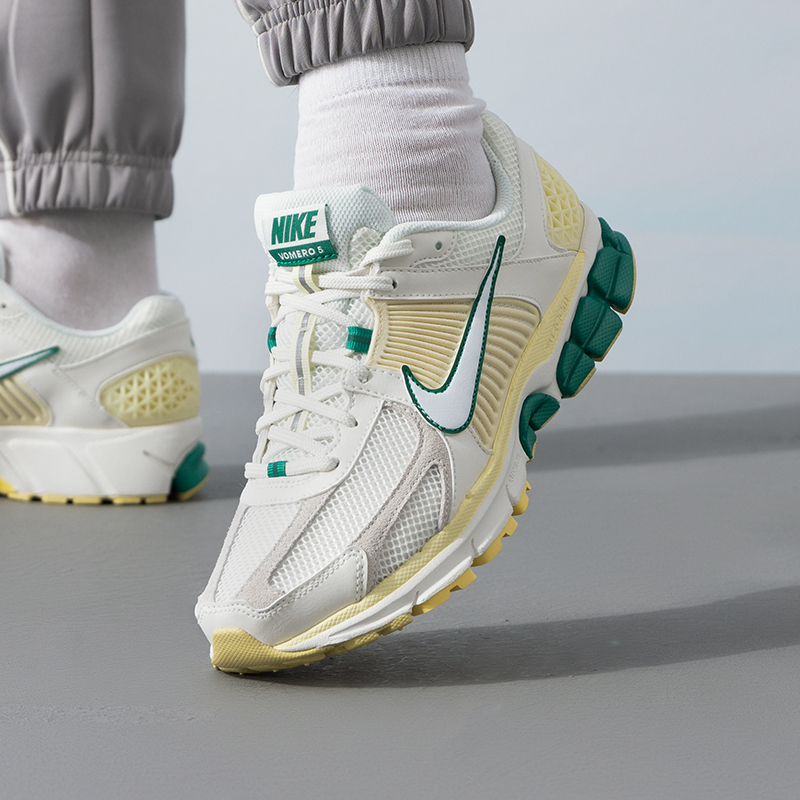 NIKE耐克男鞋冬季新款轻便缓震运动鞋复古老爹鞋低帮休闲鞋FN8361