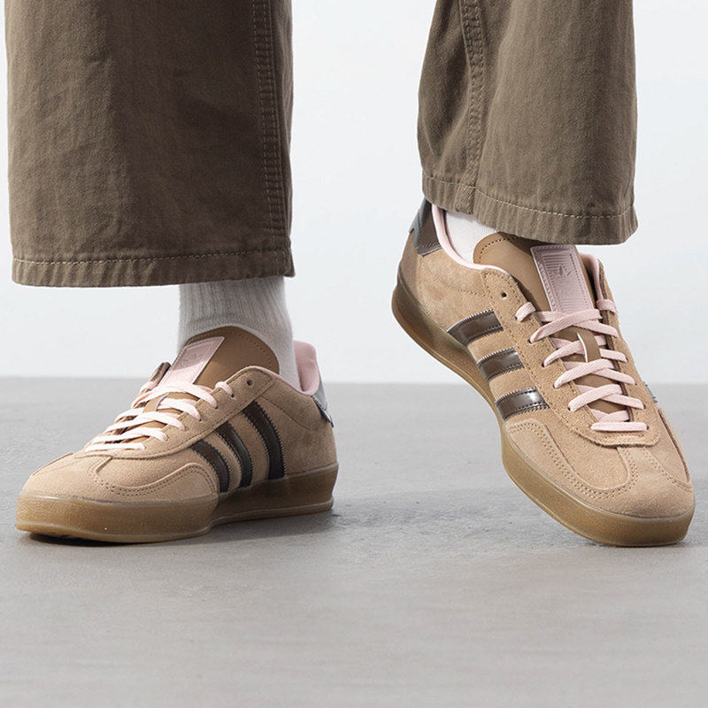 阿迪达斯正品男鞋女鞋冬季新款透气休闲鞋绒面低帮运动休闲板鞋