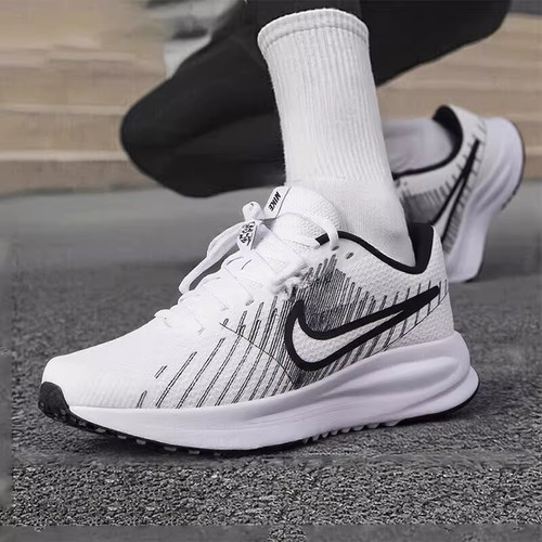 NIKE耐官方克正品男鞋秋冬新款RUN DEFY耐磨低帮跑步鞋运动训练鞋