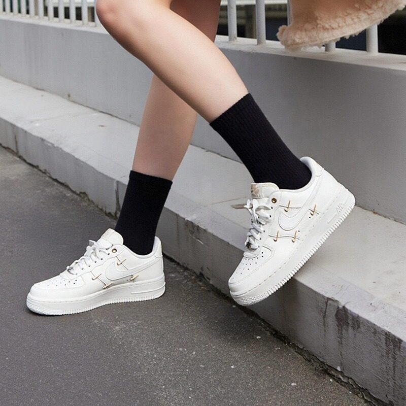 NIKE耐克空军一号女鞋官方正品板鞋2025冬季新款小白鞋休闲运动鞋