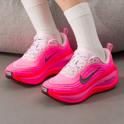 耐克NIKE跑步鞋女鞋春季新款VomeroPlus跑鞋缓震轻便透气运动鞋女