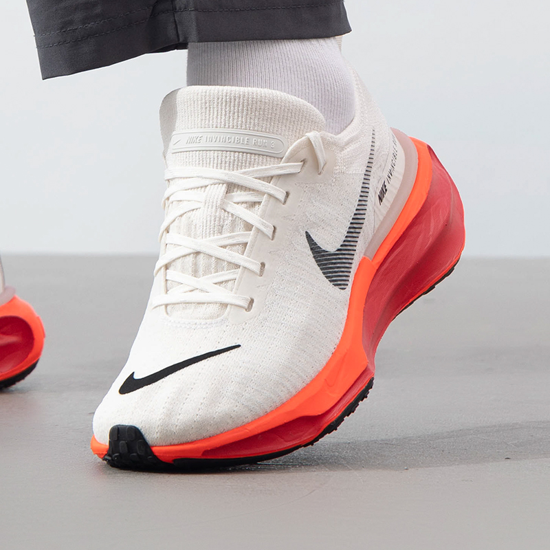 Nike耐克男鞋2025新款ZOOMX INVINCIBLE 3运动鞋缓震跑步鞋DR2615