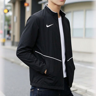 耐克外套官方正品2026春季新款运动服男子薄款夹克防风上衣IR8430