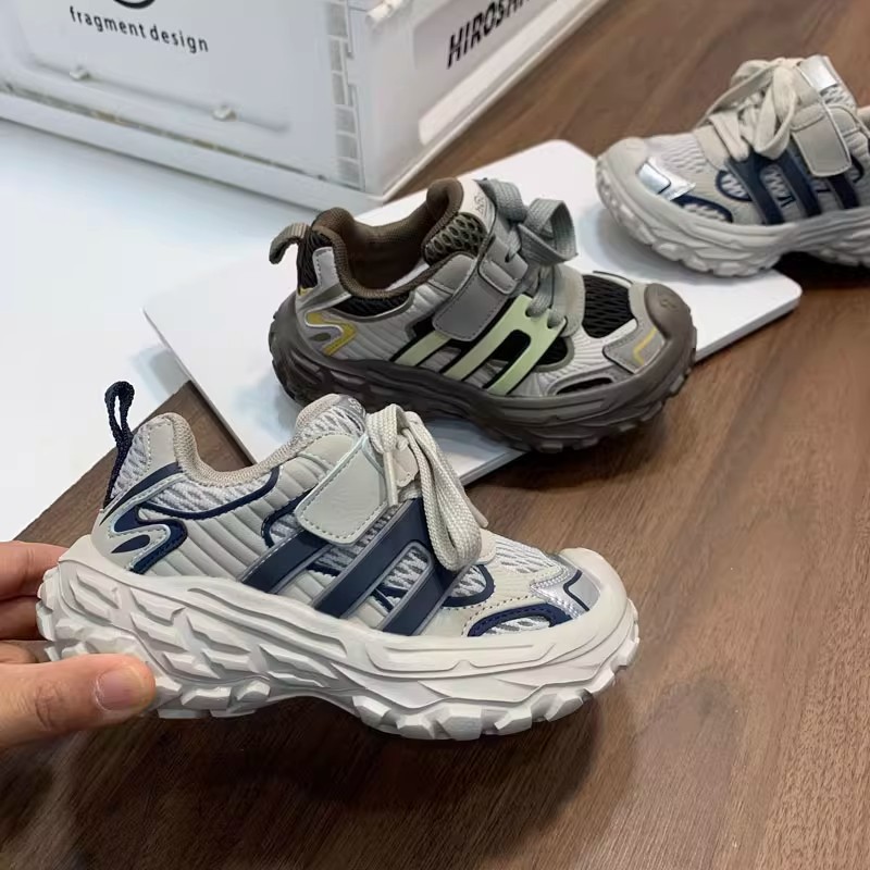 2025秋季新款轮胎底男童鞋子儿童轻便学生运动鞋中大童网红老爹鞋