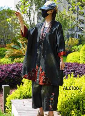 19609胖MM一粒盘扣老布贴布拼全棉牛仔风衣复古蝙蝠袖大外套袍子