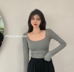 New simple square collar T-shirt in early spring