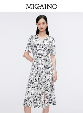 Migaino曼娅奴女装夏季新款V领收腰气质感连衣裙MO22DA020