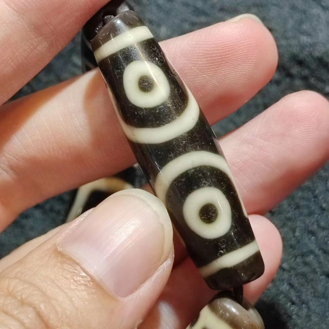 中国天珠品种佳台湾工艺张奎风化包浆老料三眼玛瑙天珠优选高货