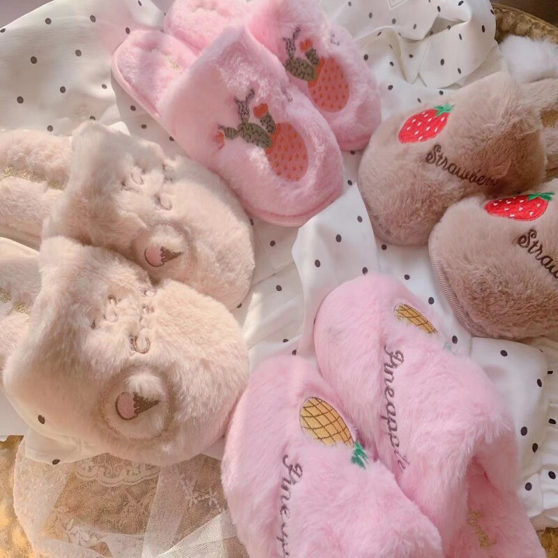 甜美风新品橡胶底冬季毛绒拖鞋