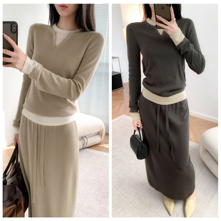 微松身的假两件 秋冬时髦层次圆领针织衫套头打底女内搭羊毛混纺