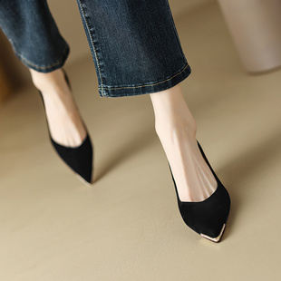 羊皮黑色高跟鞋设计感小众金属尖头细跟浅口法式高级感真皮单鞋女