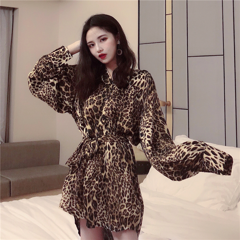 ¸´¹Å·Á쳤Ðä±ªÎÆ³ÄÉÀÅ®ÔçÇï2018пî¸ÛζchicÖг¤¿îÊÕÑüϵ´ø³ÄÒÂ
