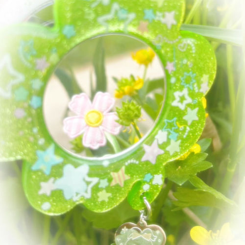 西西商店shishihshop绿色四叶草闪粉滴胶镜子磁吸支架
