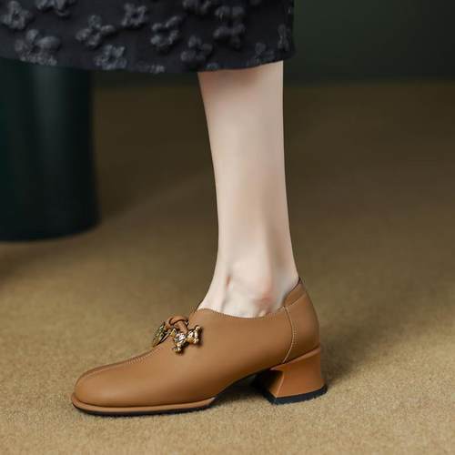 真皮法式复古小皮鞋2025新款粗跟百搭深口圆头单鞋女中高跟及裸靴
