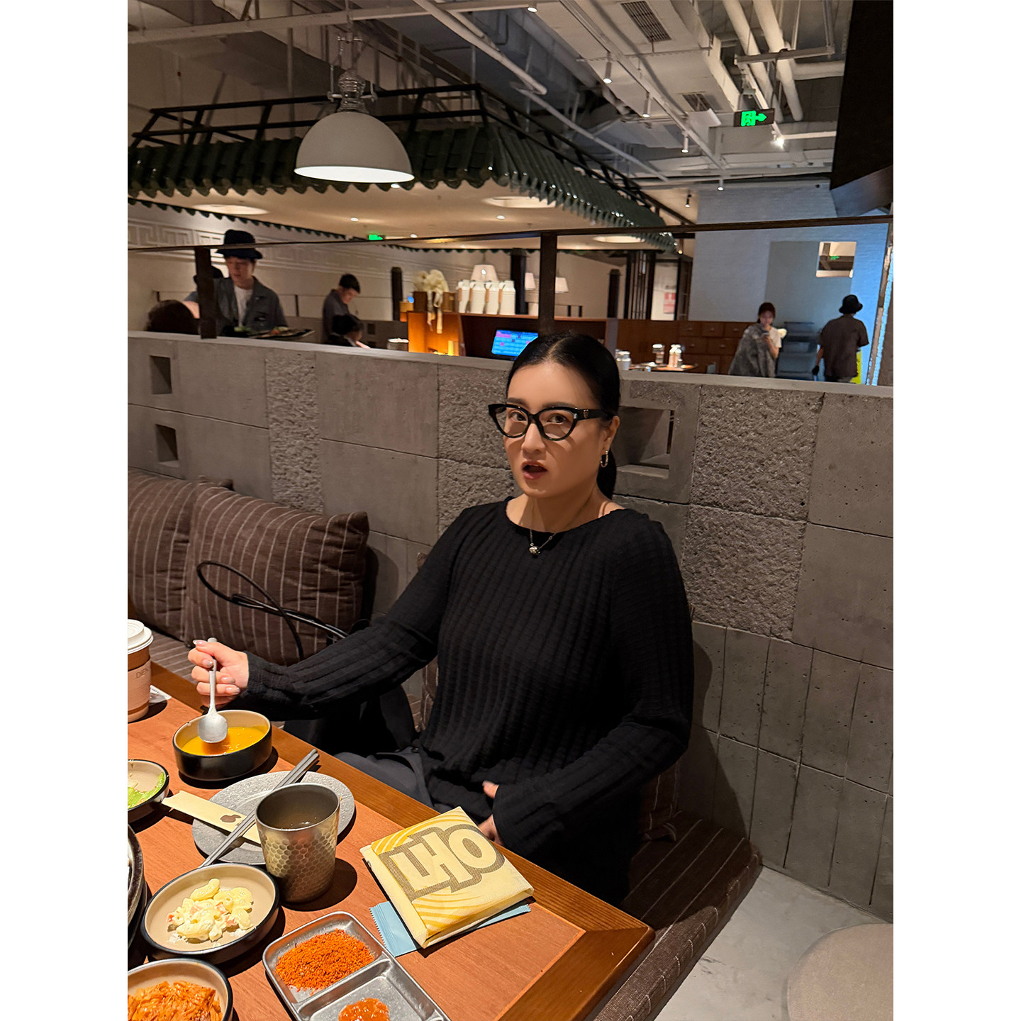 铅笔小鑫大码女装高智感显瘦气质休闲格纹肌理感亲肤显瘦上衣