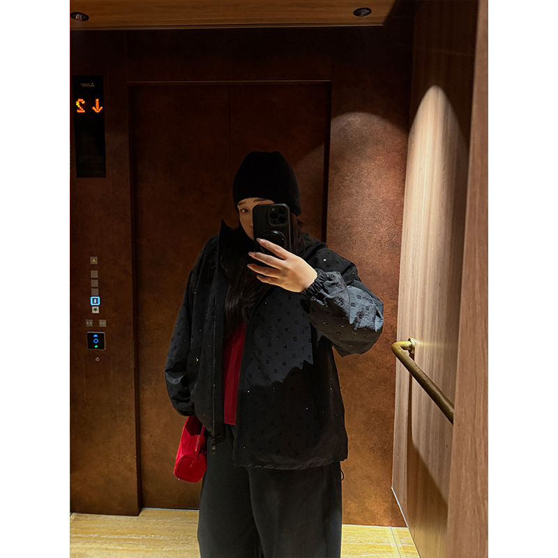 铅笔小鑫大码女装 重工烫钻 字母印花 防风保暖 大码冲锋衣外套