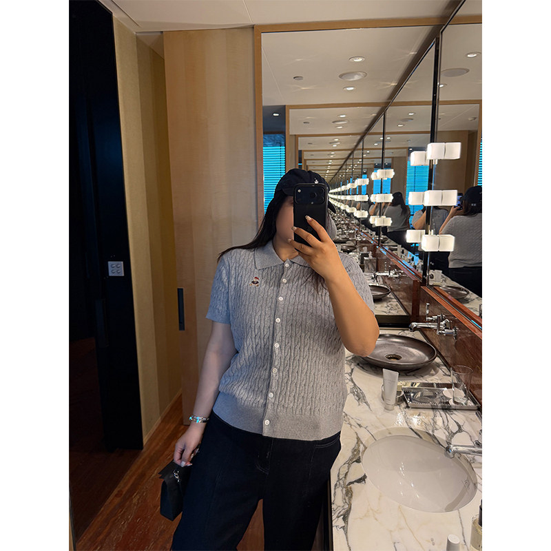 铅笔小鑫大码女装简约刺绣小熊翻领单排扣修身显瘦针织上衣,女装/女士精品,大码内搭,淘宝优惠券,粉丝福利购,淘宝优惠卷