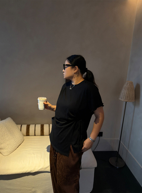 铅笔小鑫大码女装 简约松弛木耳边系带收腰遮拜拜肉开叉T恤