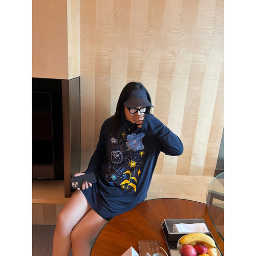 铅笔小鑫大码女装慵懒松弛花朵印花冰润垂坠防晒衫T恤