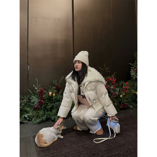 铅笔小鑫大码女装 90白鸭绒 大翻领拼接假两件羽绒服胖mm羽绒外套