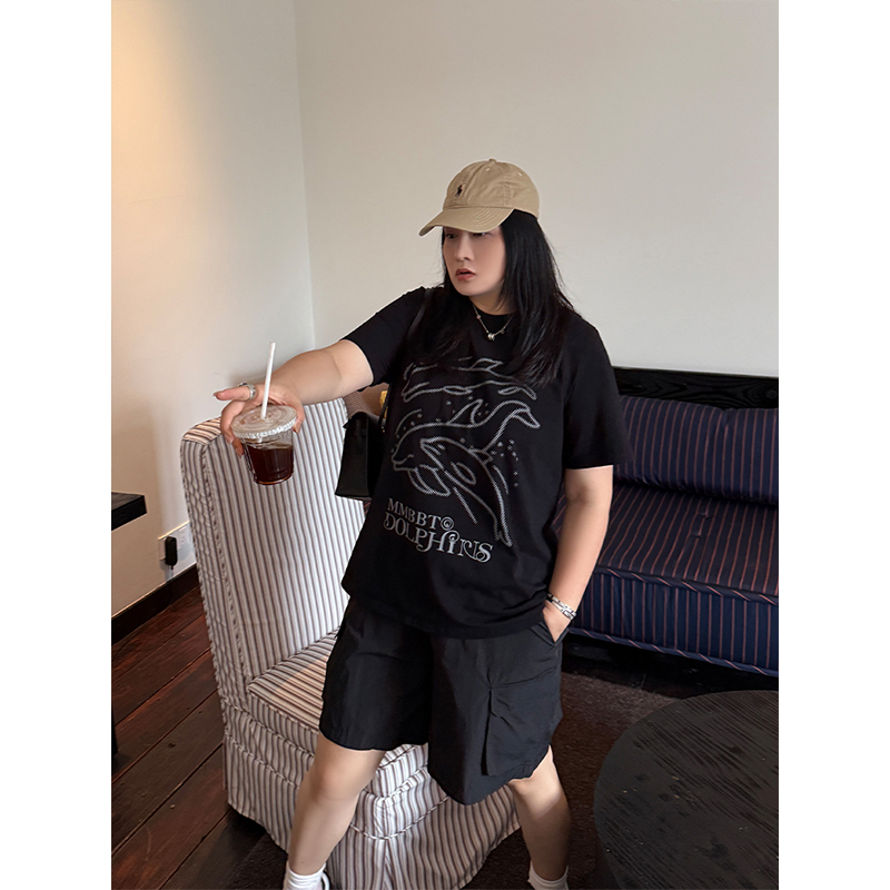 铅笔小鑫大码女装 童趣卡通 海豚印花 复古减龄短袖T恤