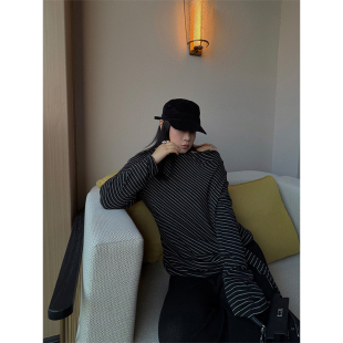 T恤 日常氛围感休闲显瘦条纹斜肩设计感长袖 铅笔小鑫大码 女装