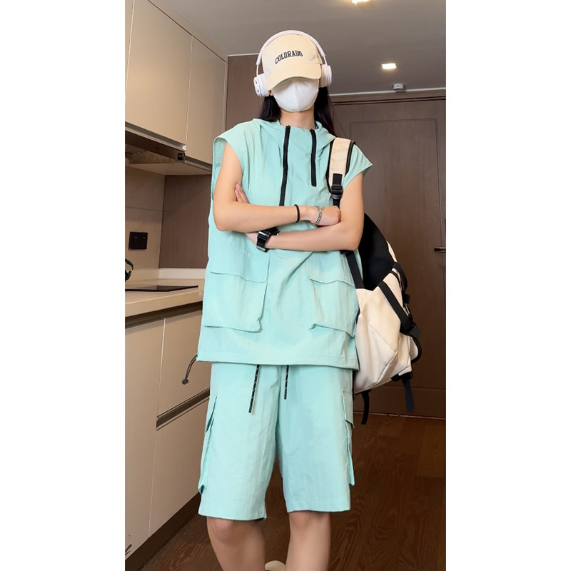抖音防水多拉链工装口袋连帽背心+短裤套装TZ1460特批P65控99,男装休闲套装,电商A247