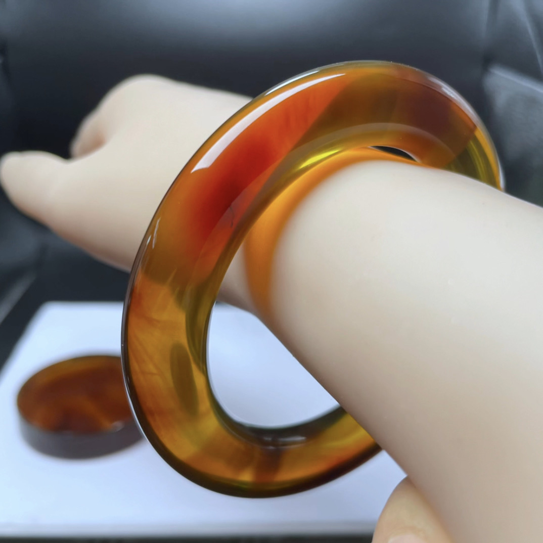 【李氏珠宝】收藏级58圈13.5粗玻璃种血珀手镯无瑕疵天然缅甸琥珀