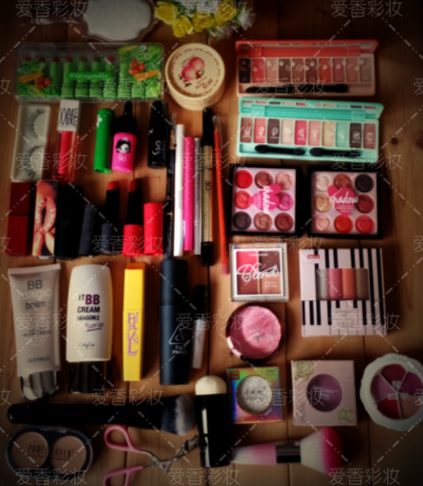 爱香福利彩妆福袋腮红粉饼 包邮套装初学者套装 化妆品组合礼包