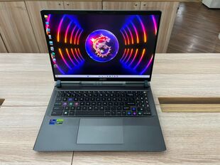 MSI/微星 泰坦 GP68HX-233 i9-13950HX/RTX4060 4080游戏笔记本