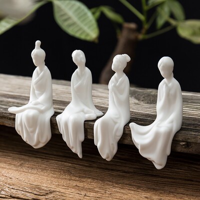 古典风格人物微景观白瓷家居装饰