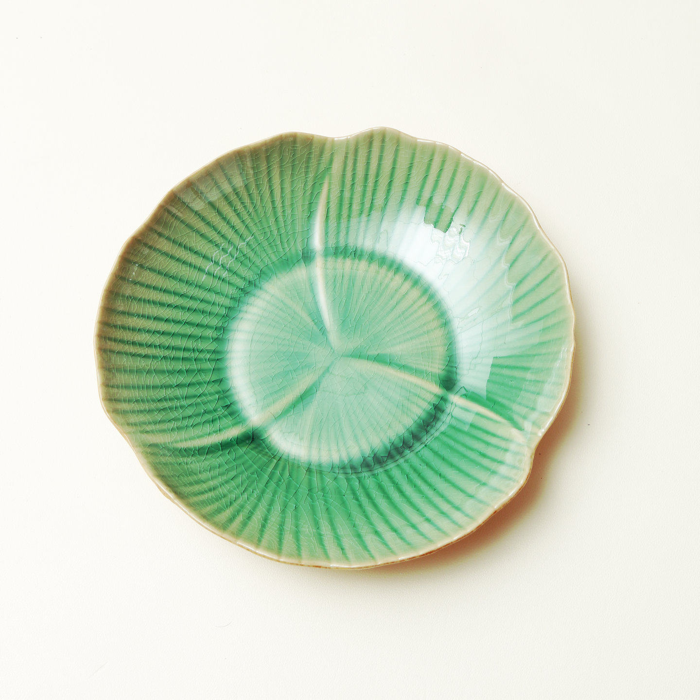玖田烧冰裂纹陶瓷花瓣餐盘